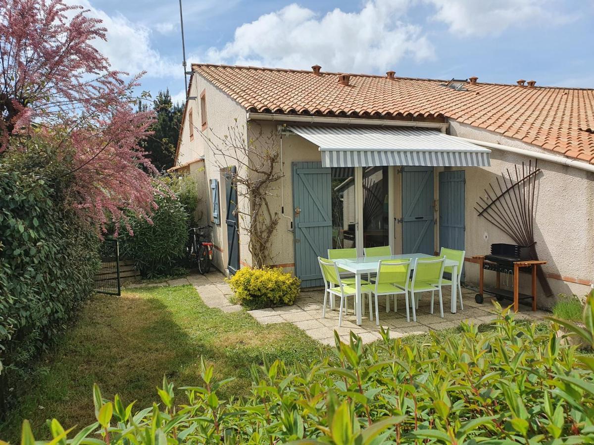Petite maison dans résidence avec piscine proche plage et centre ville à pied Pornic Esterno foto